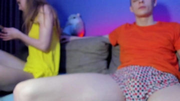 Webcampornshow  19-04-2021